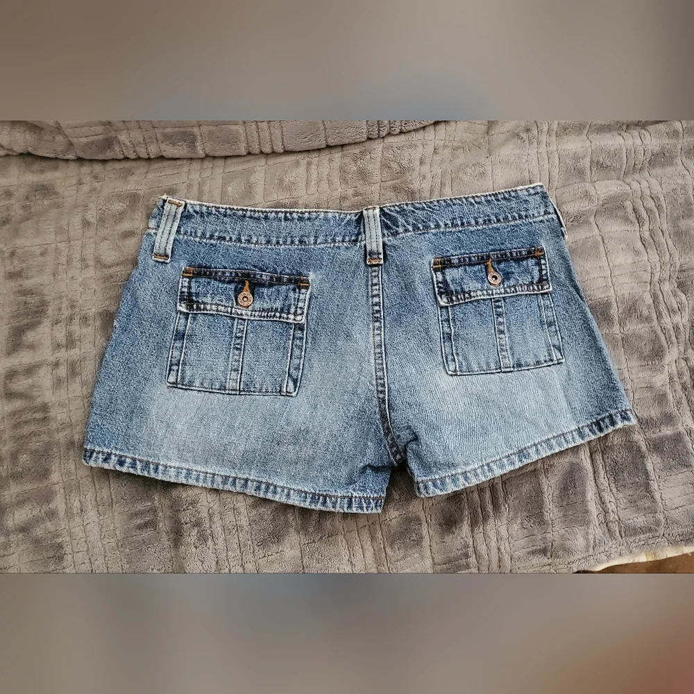 L.e.i DENIMN Jean Shorts Y2K in Jr Size 9 - Picture 3 of 14